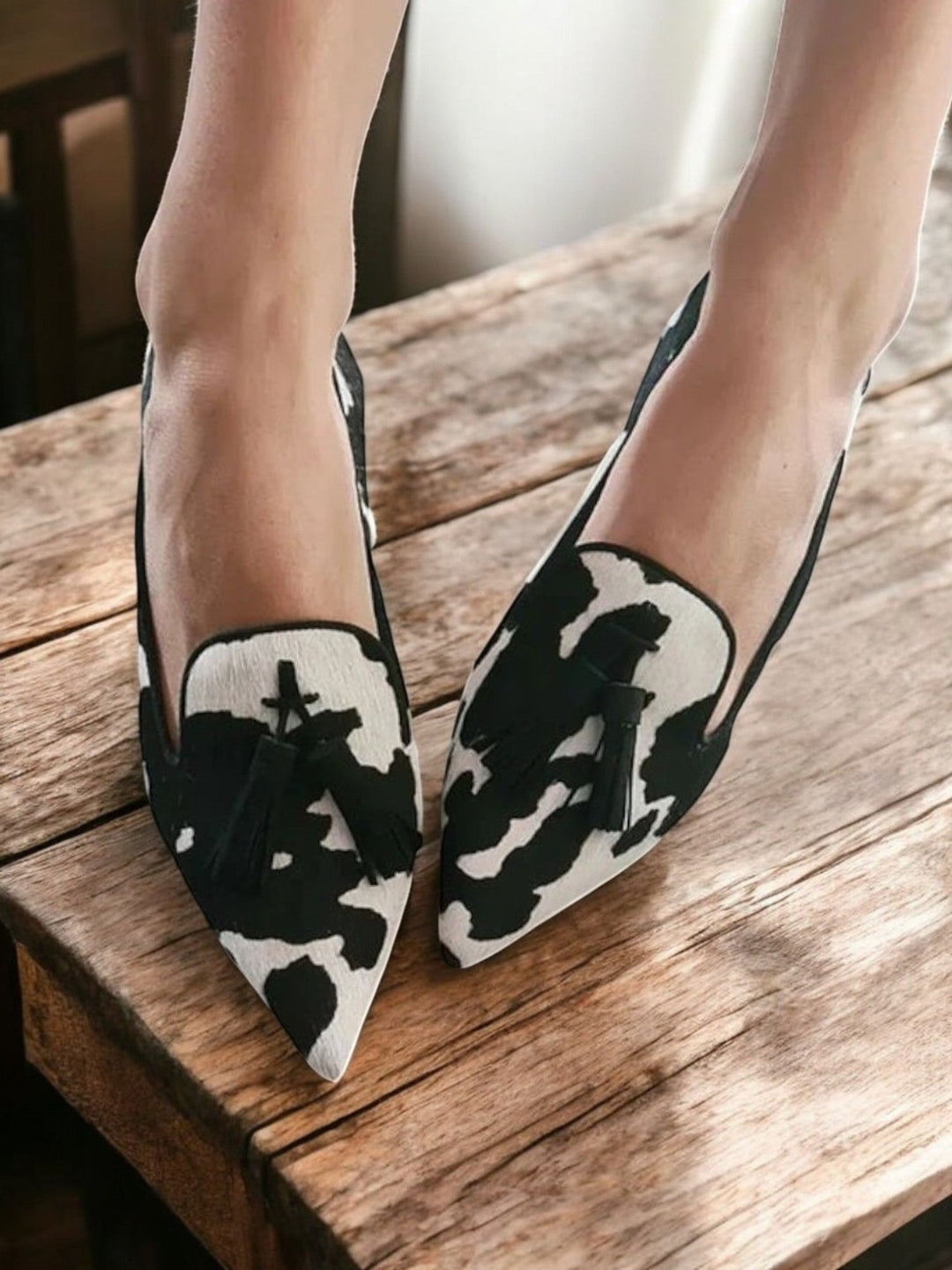 XARIAH – SOPHISTICATED LOAFERS WITH POINTED TOE CAP