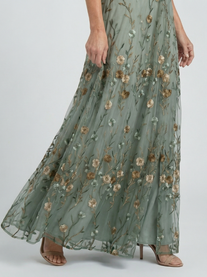 Women’s Floral Maxi Dress Lightweight Halter Neck Design 2