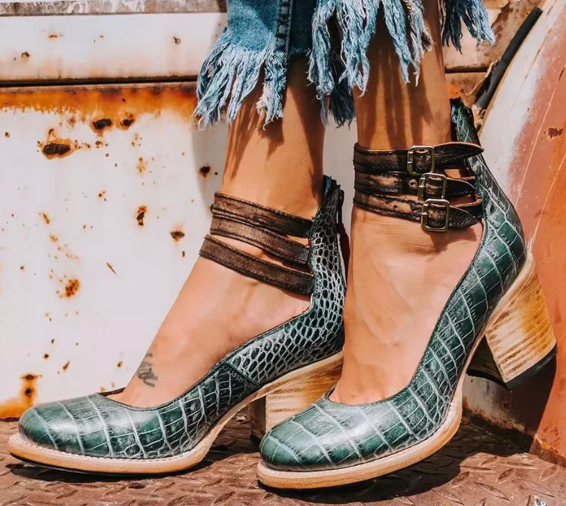 MARIA – ELEGANT VEGAN LEATHER HEELS FOR TIMELESS CONFIDENCE