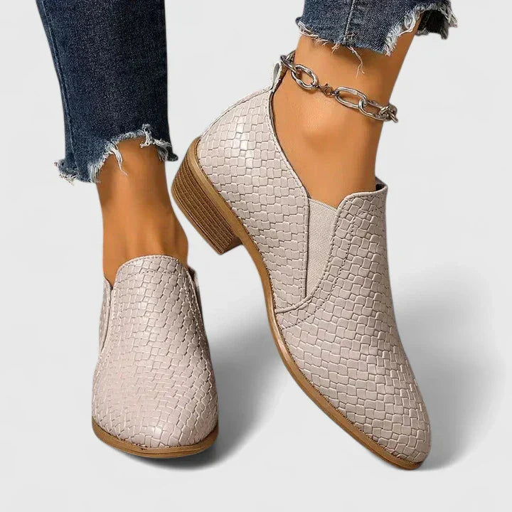 ARIVELLEA – ORTHOPEDIC SHOES